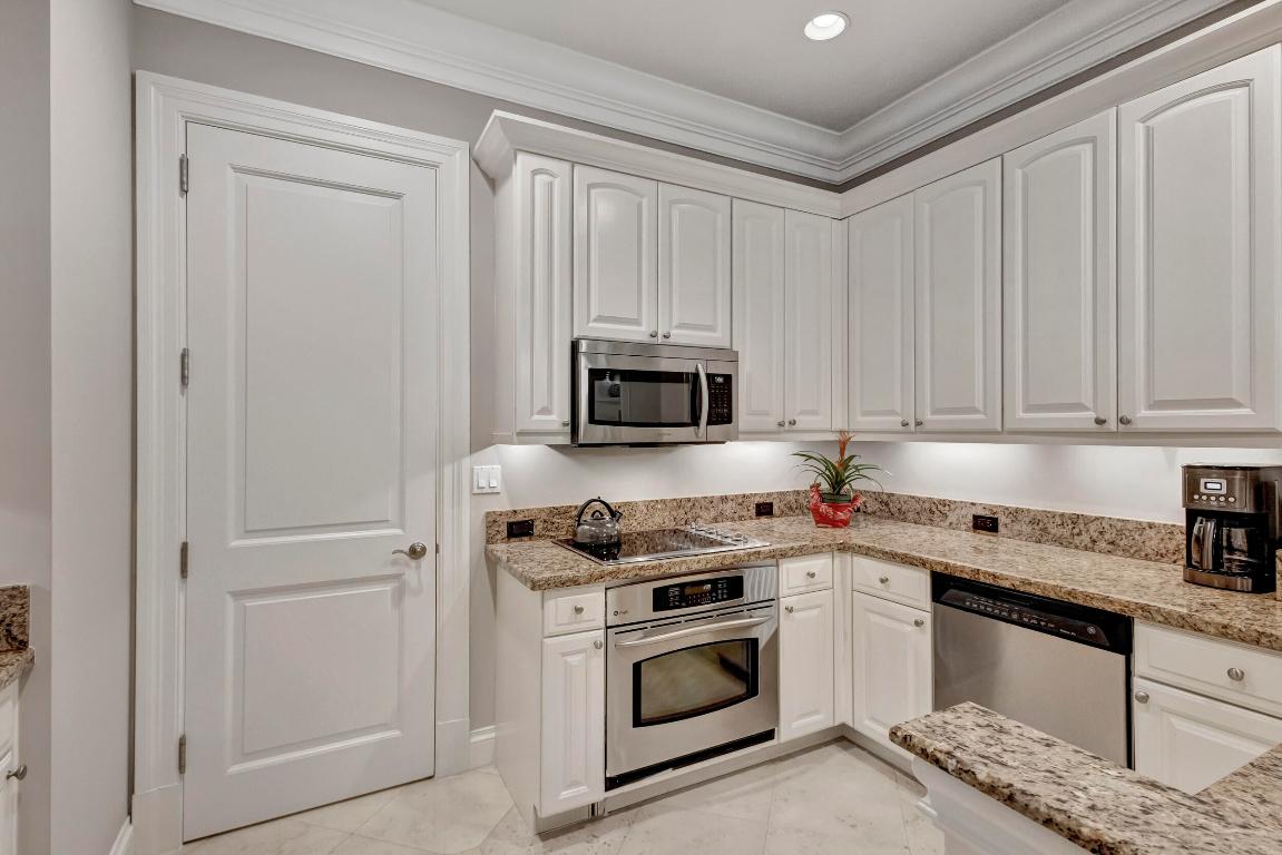 202 Royal Tern Court