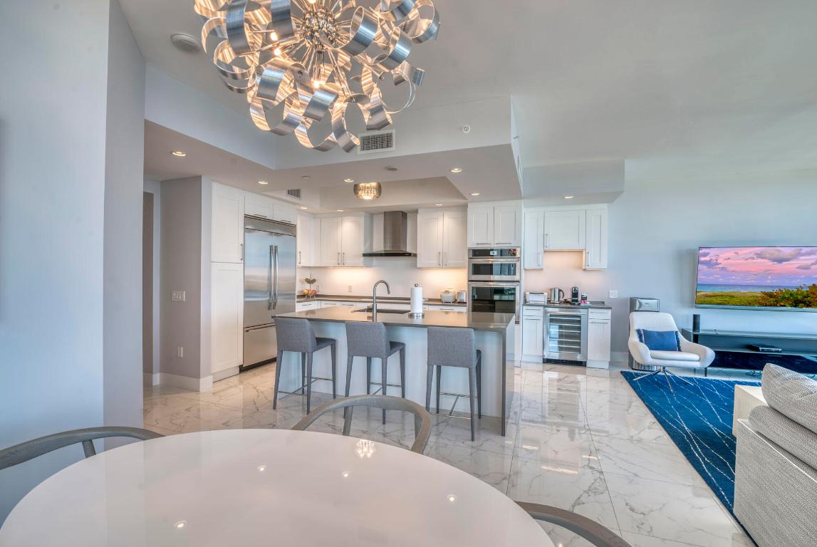 2 Water Club Way 1704