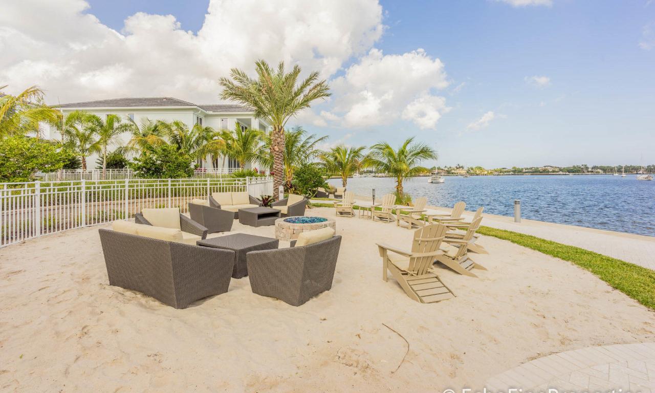 2 Water Club Way 1704