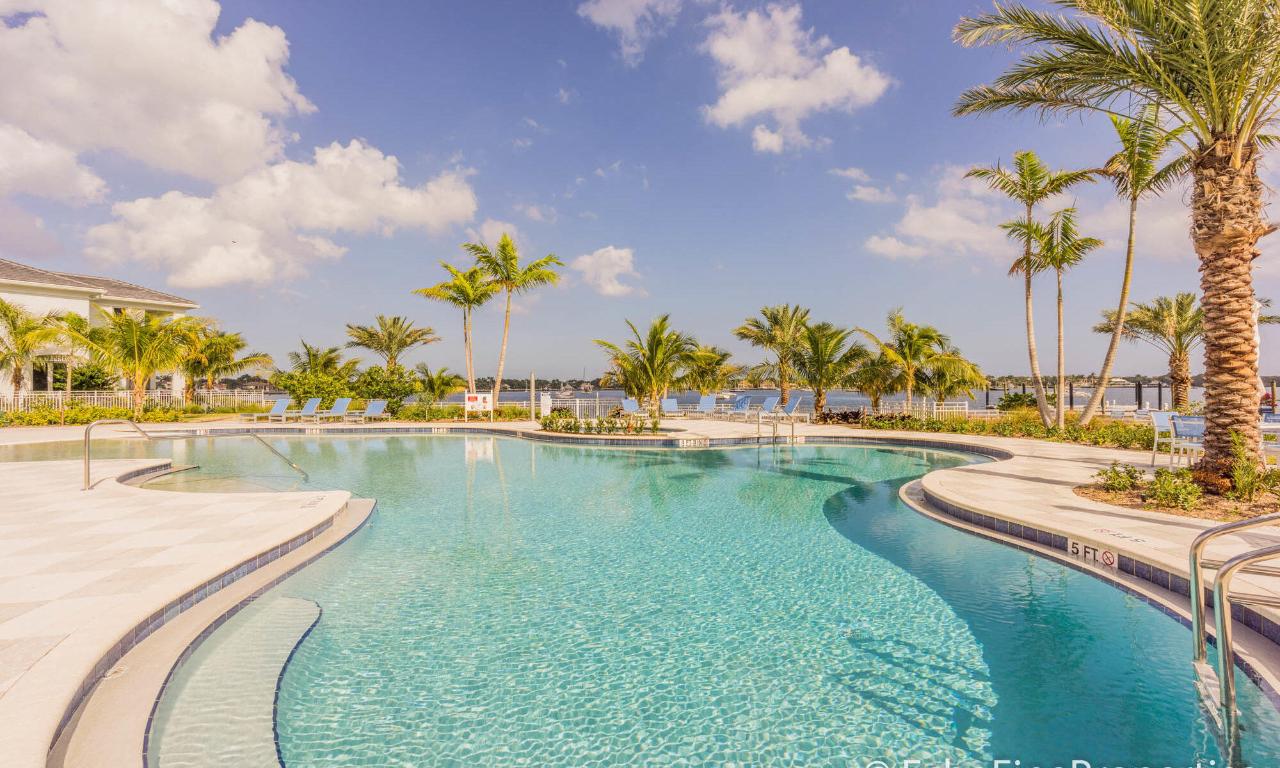 2 Water Club Way 1704