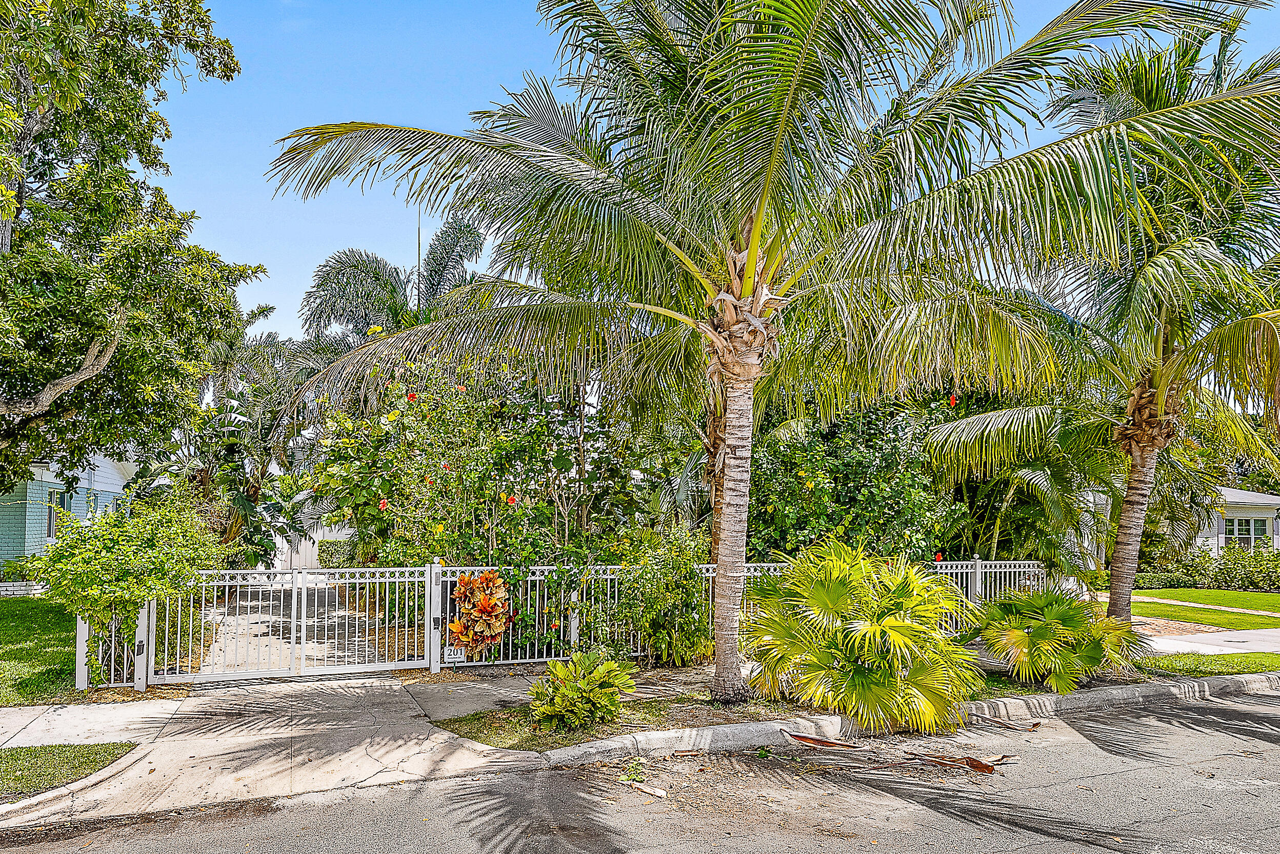201 Greymon Drive