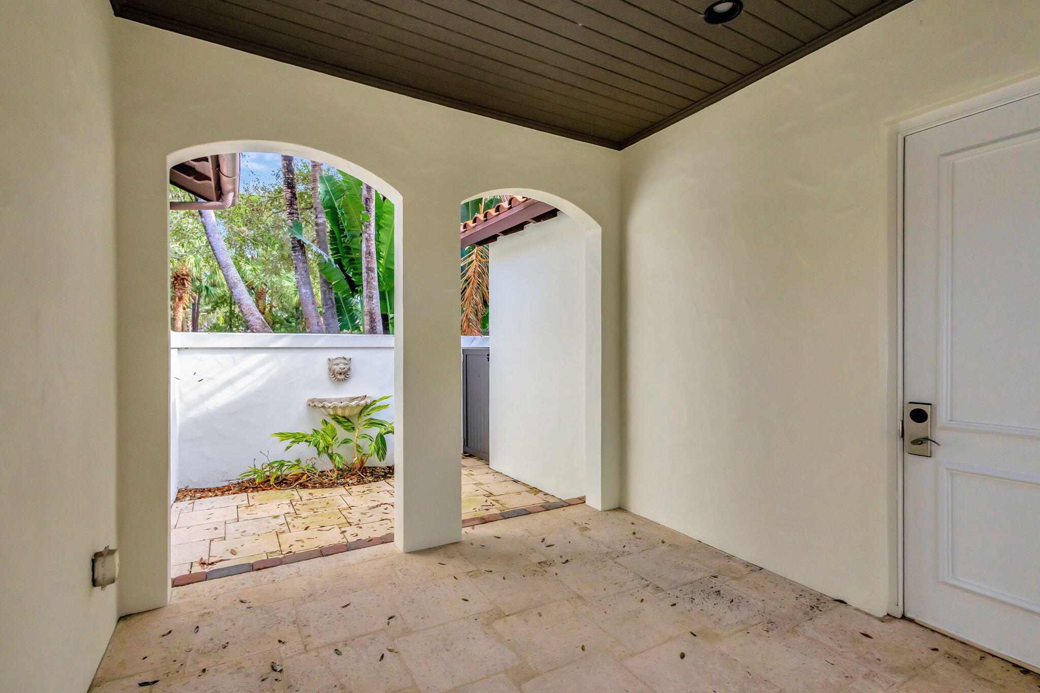 216 Royal Tern Court