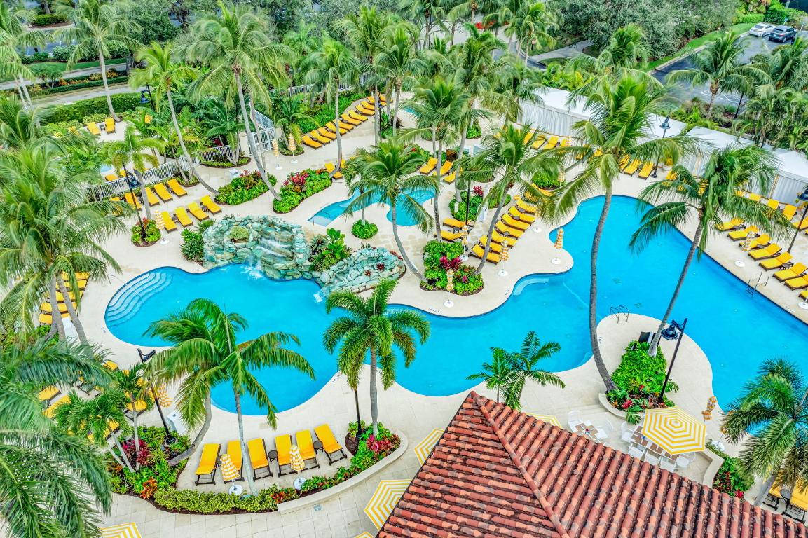 216 Royal Tern Court