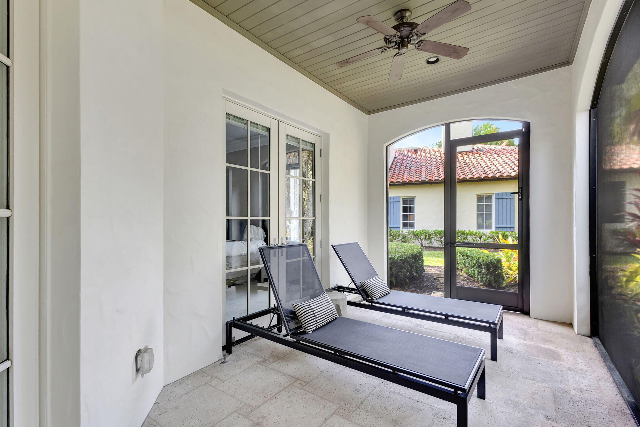 216 Royal Tern Court