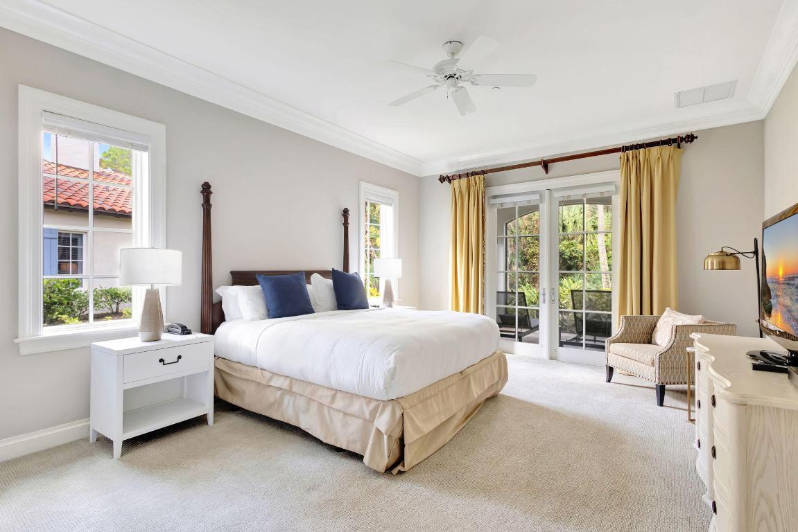 216 Royal Tern Court