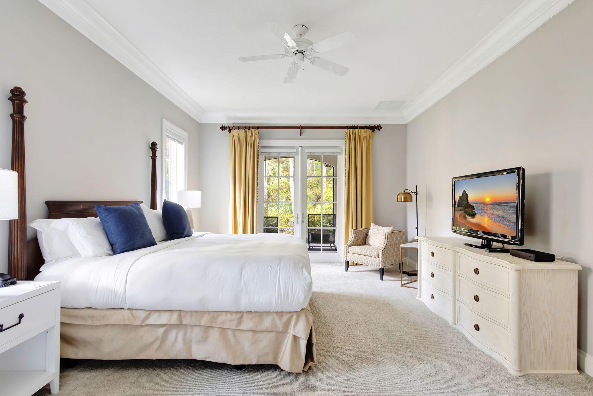 216 Royal Tern Court