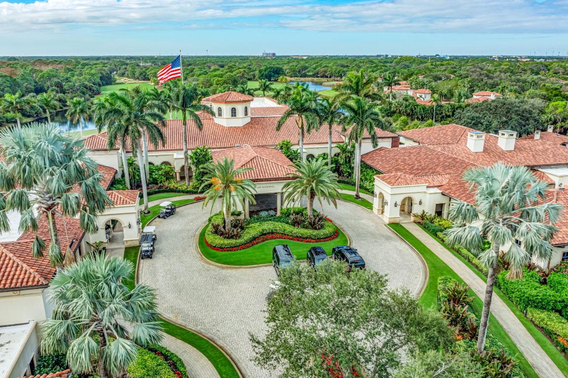 216 Royal Tern Court