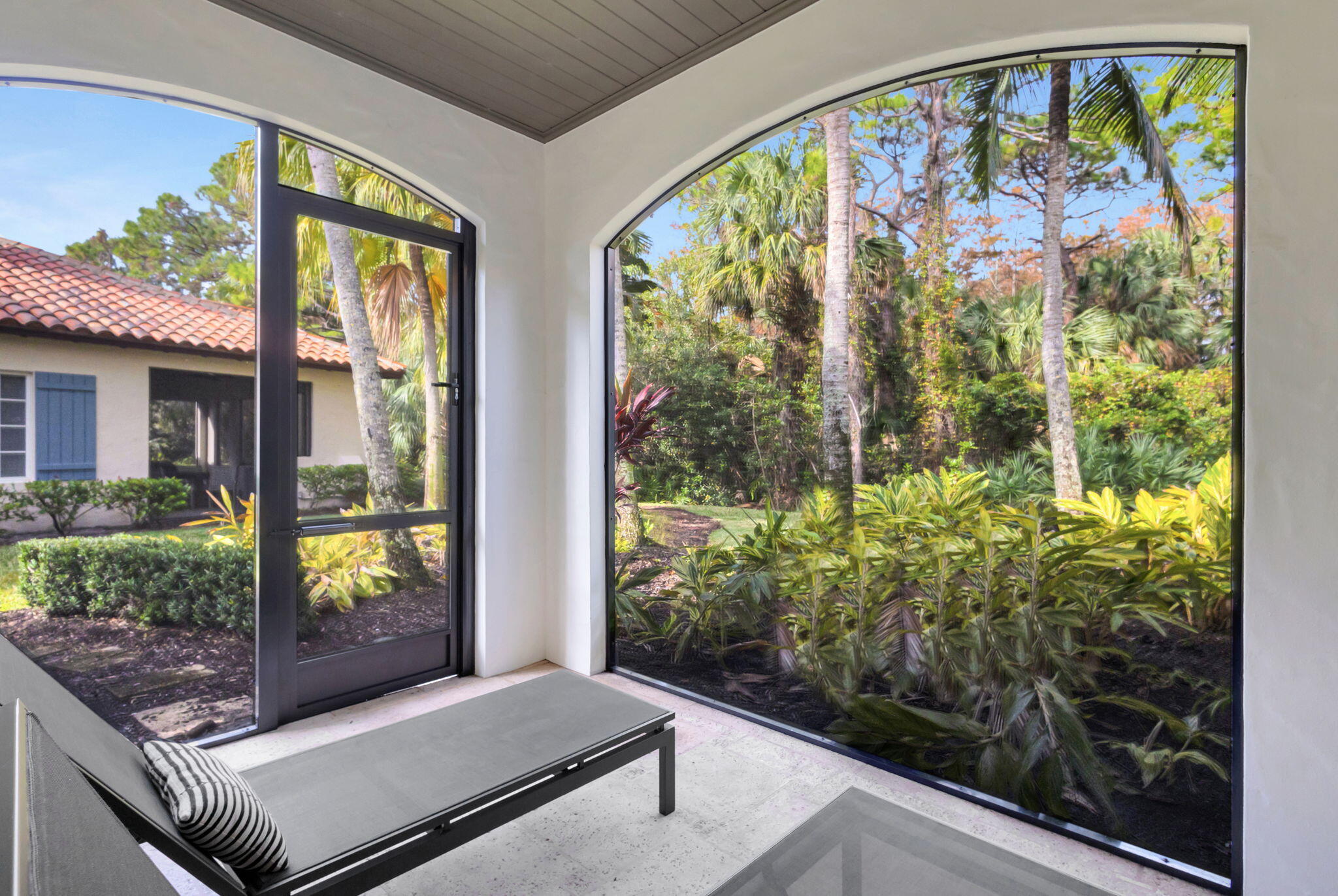 216 Royal Tern Court