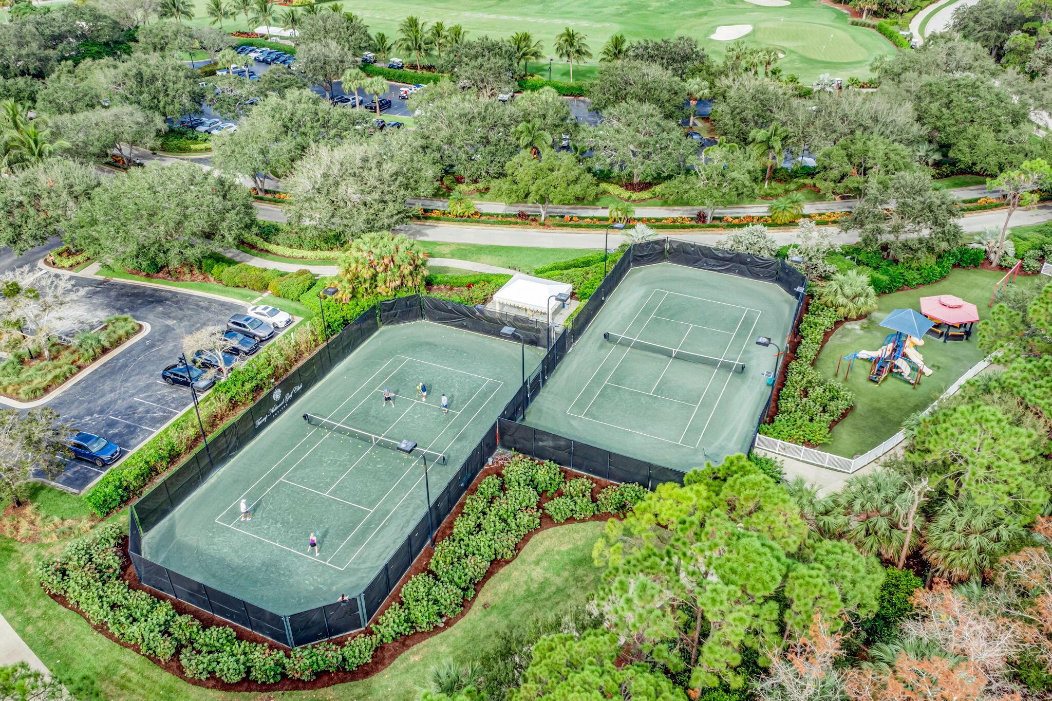 216 Royal Tern Court