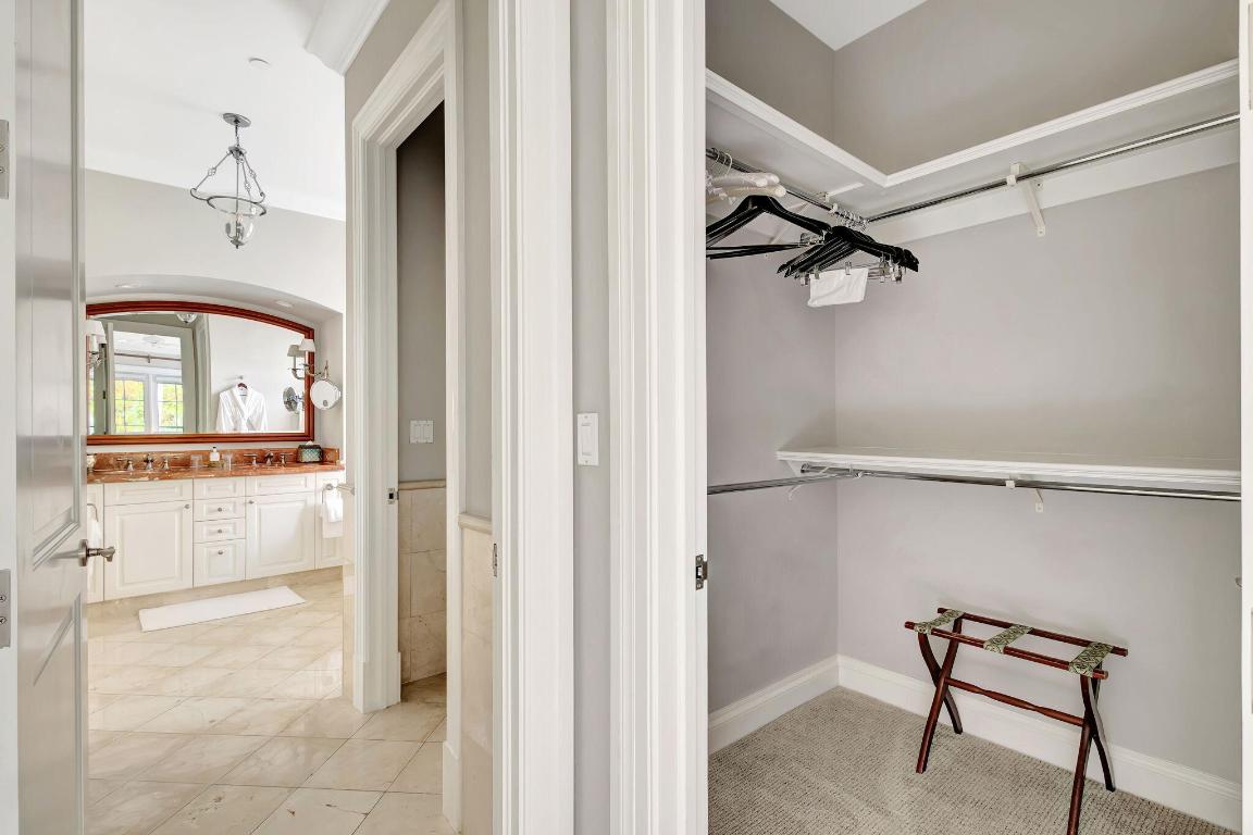 216 Royal Tern Court