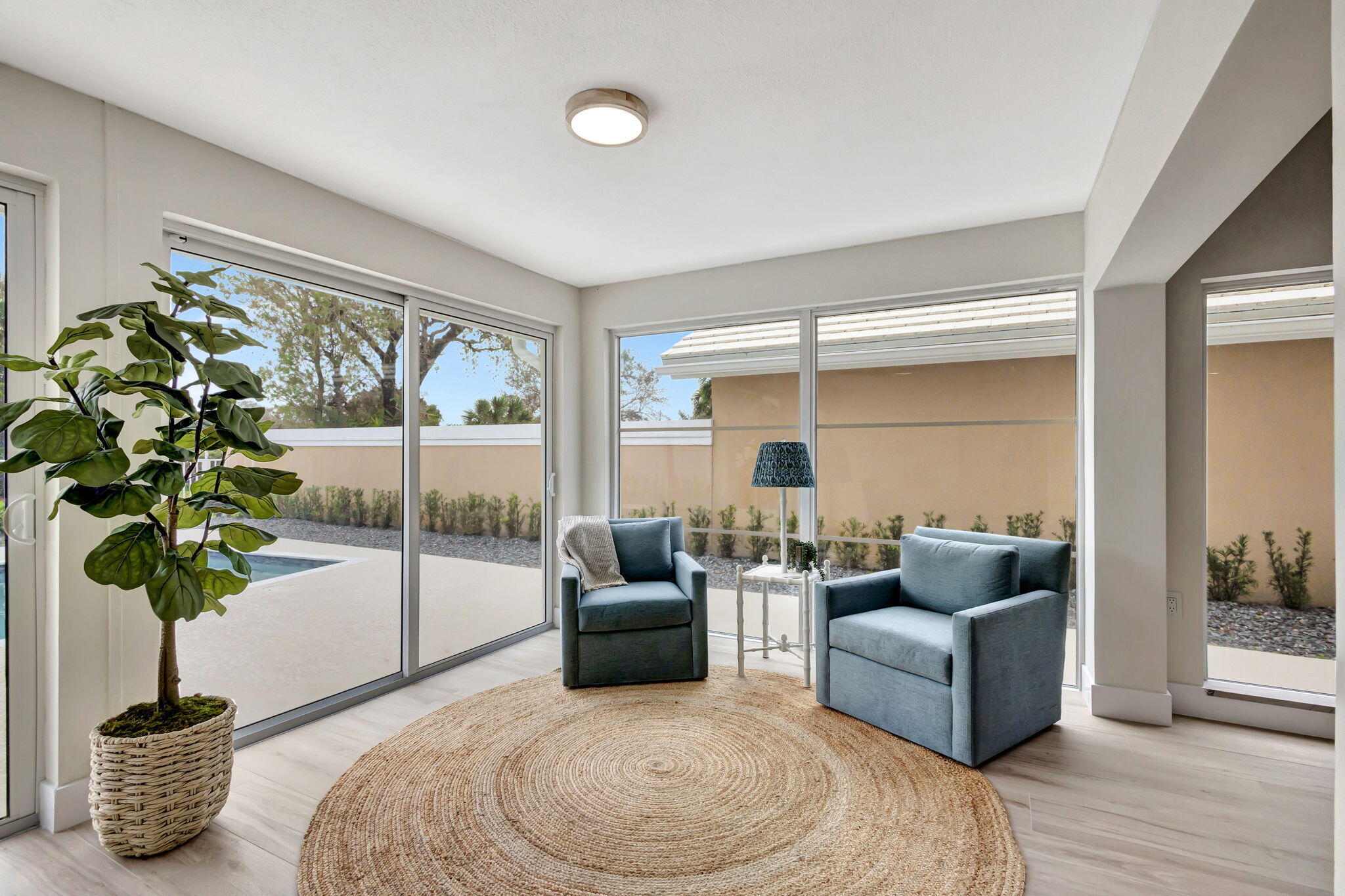 2286 Saratoga Bay Drive