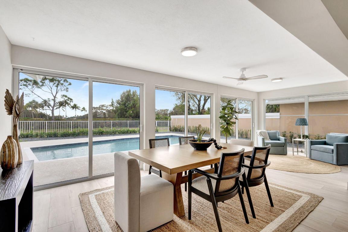 2286 Saratoga Bay Drive