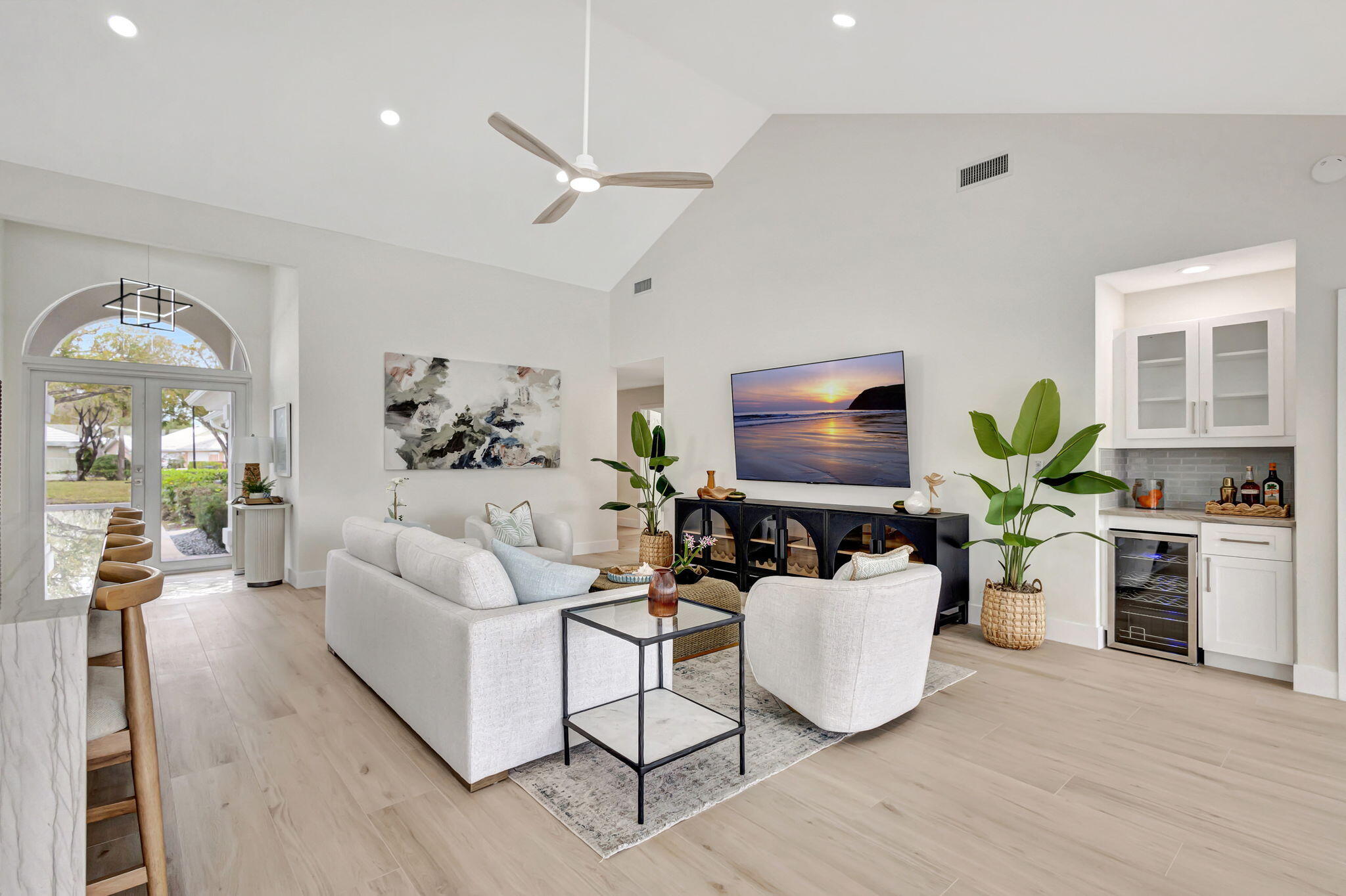 2286 Saratoga Bay Drive