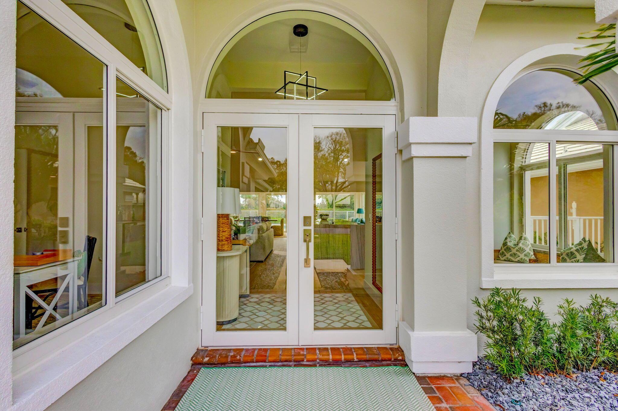 2286 Saratoga Bay Drive