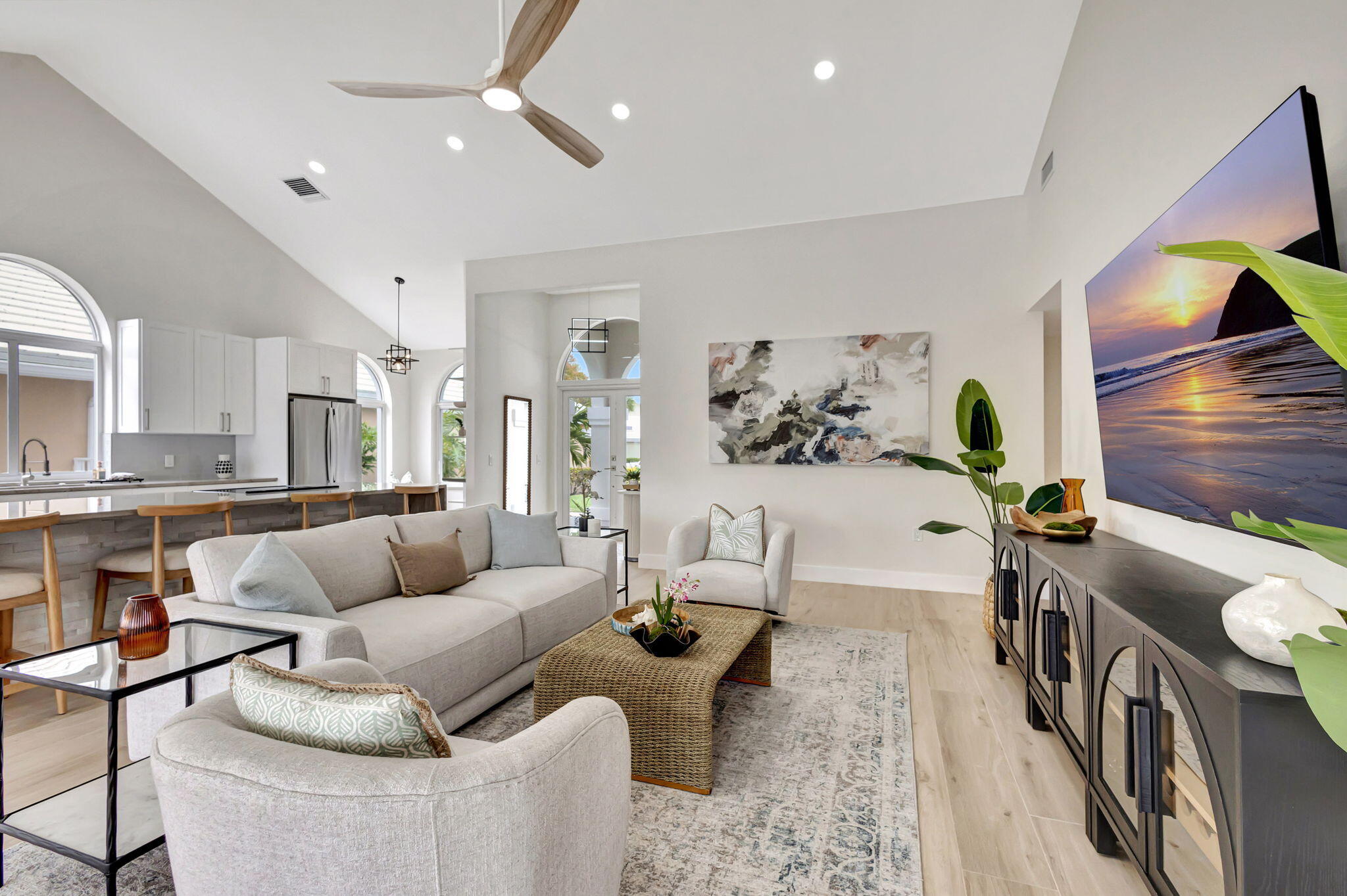 2286 Saratoga Bay Drive