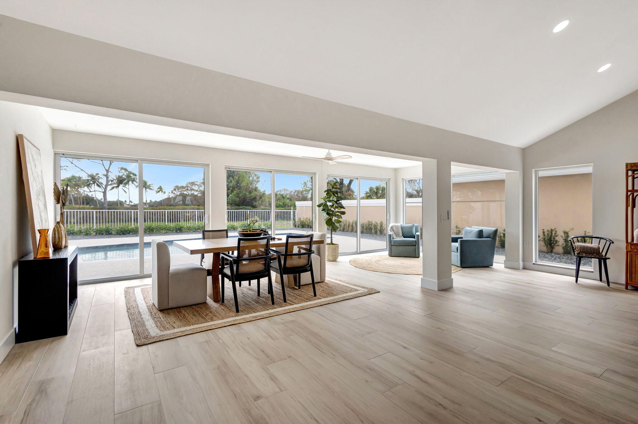 2286 Saratoga Bay Drive