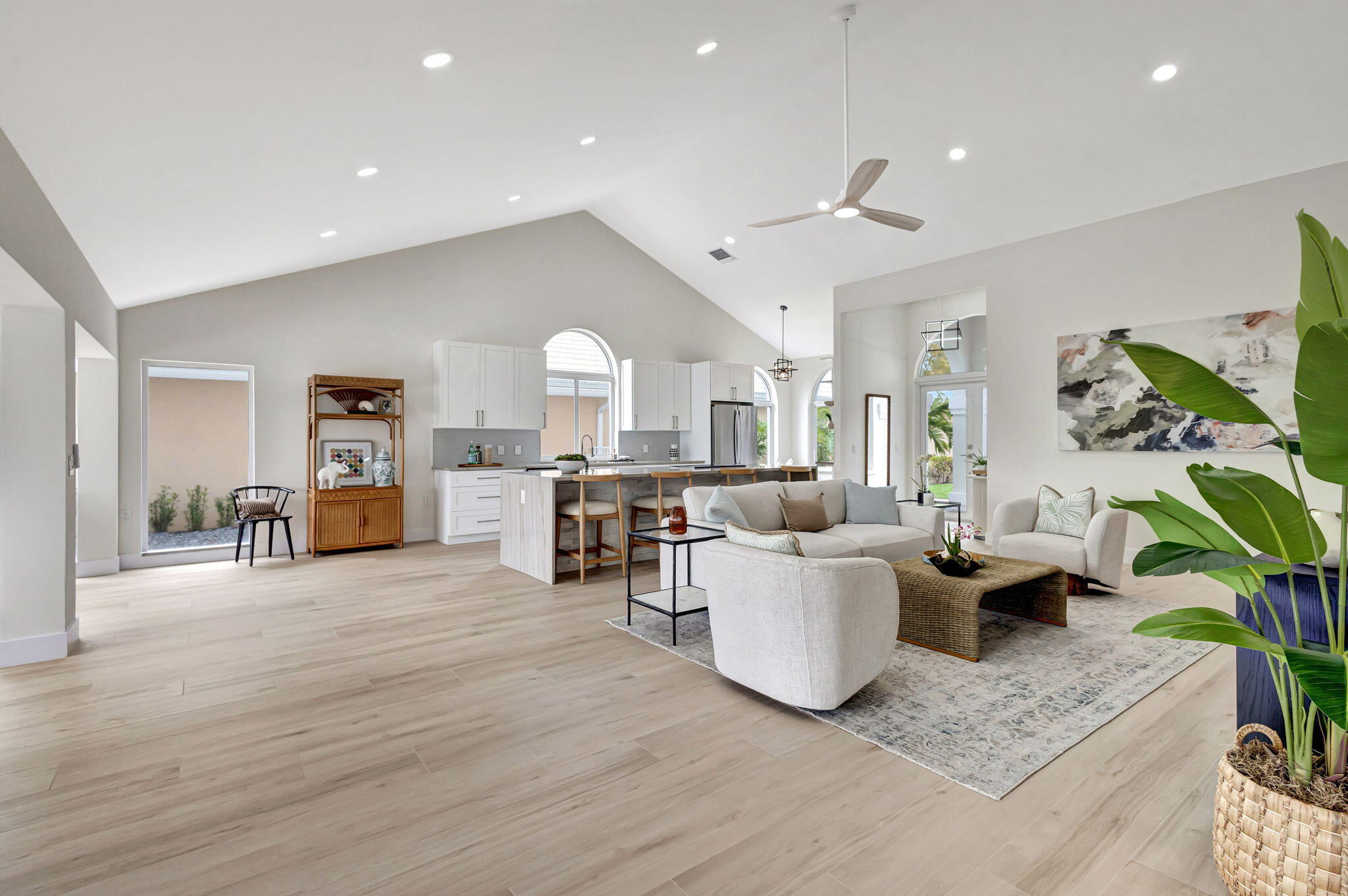 2286 Saratoga Bay Drive