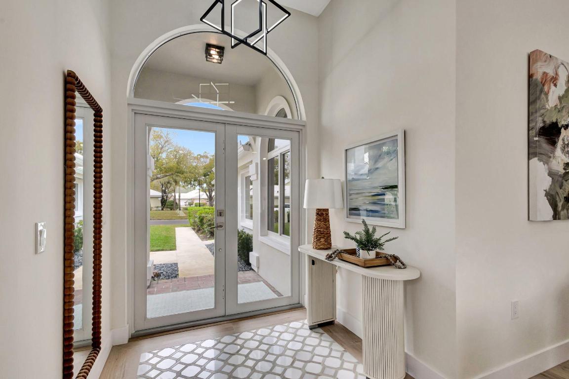 2286 Saratoga Bay Drive