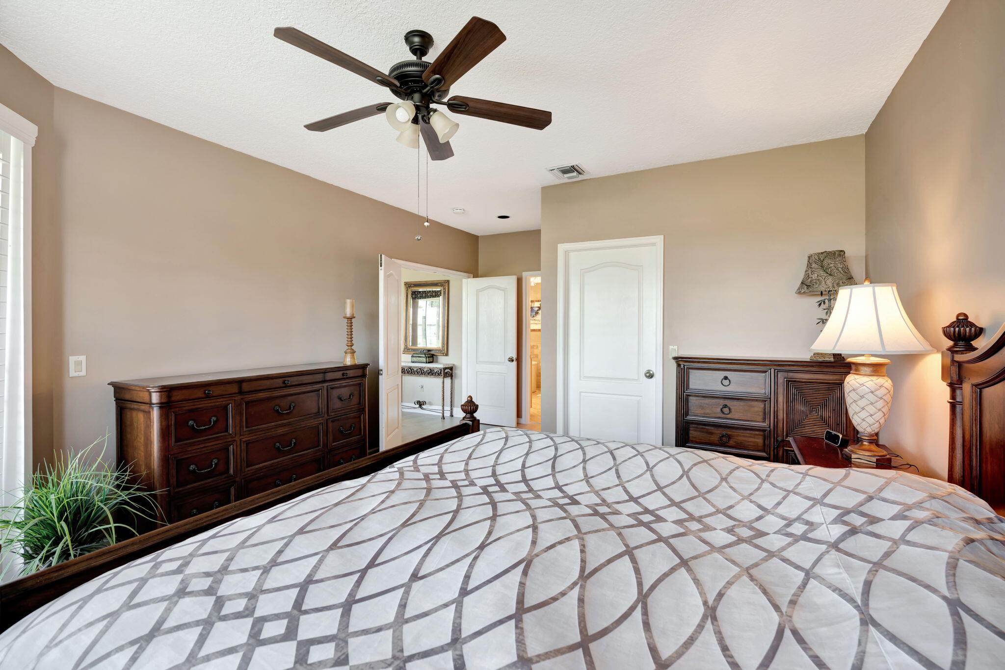 125 Legendary Circle