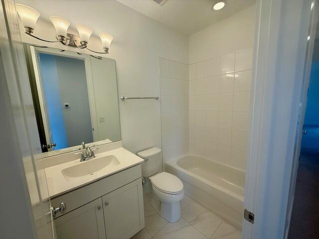 8104 Hobbes Way