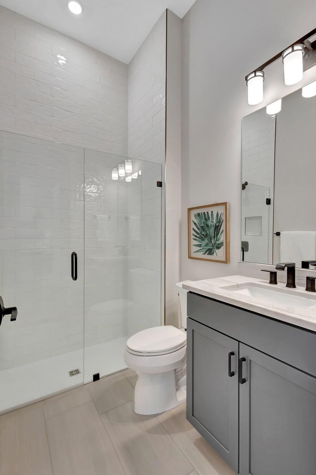 20008 SE Bridgewater Drive