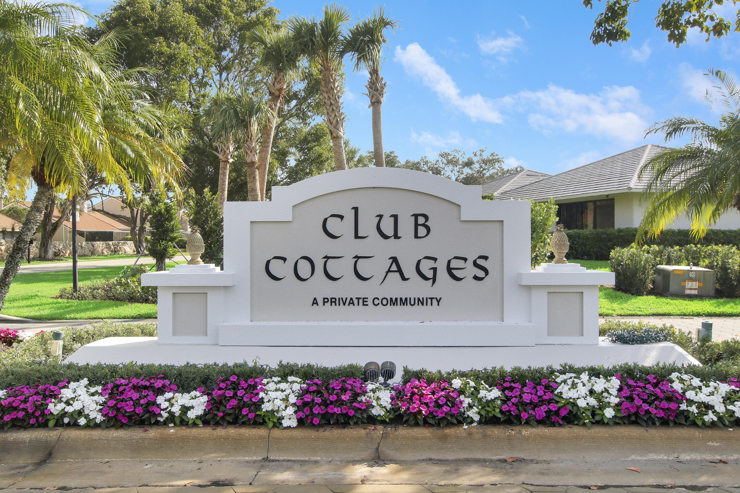 820 Club Drive