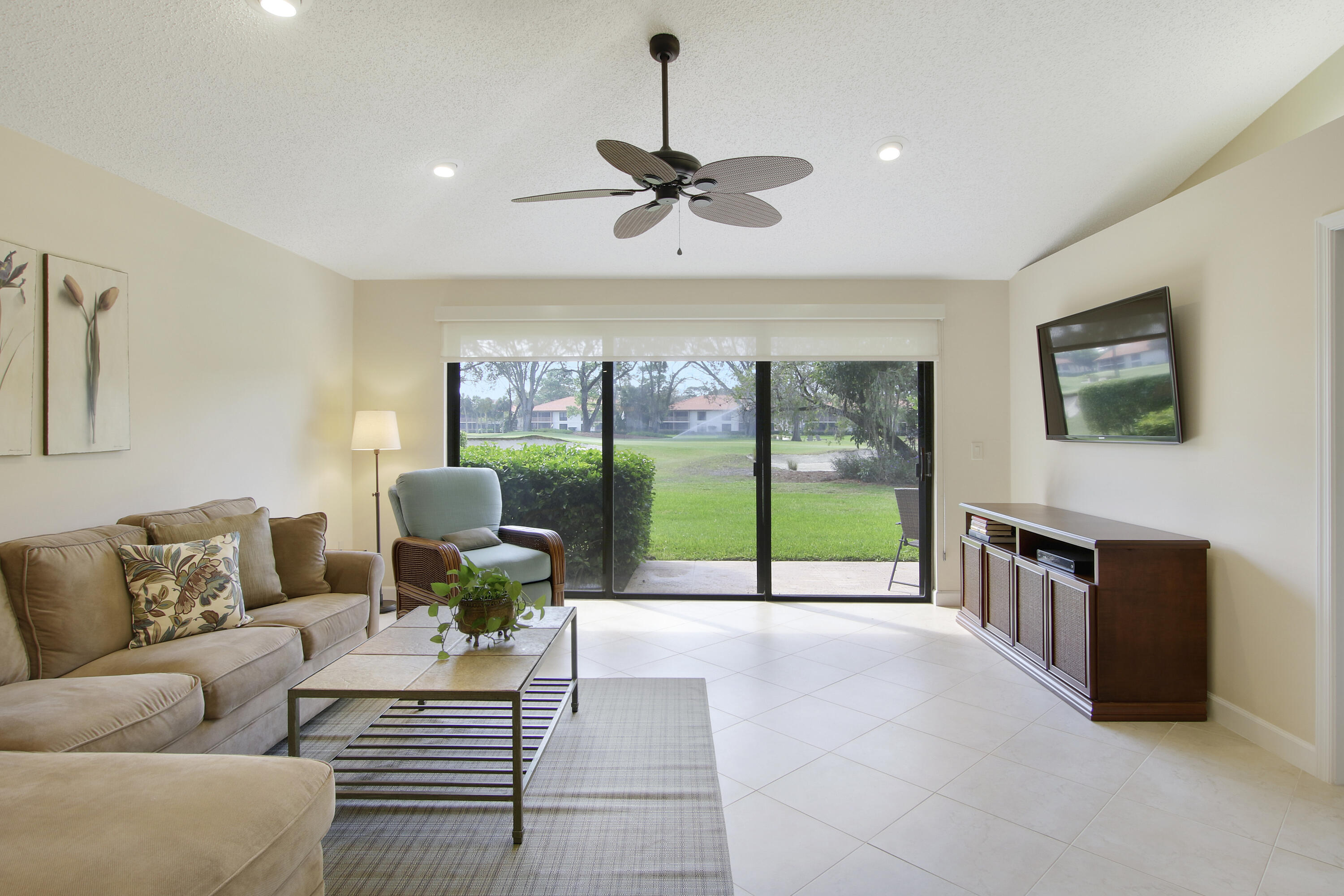 820 Club Drive