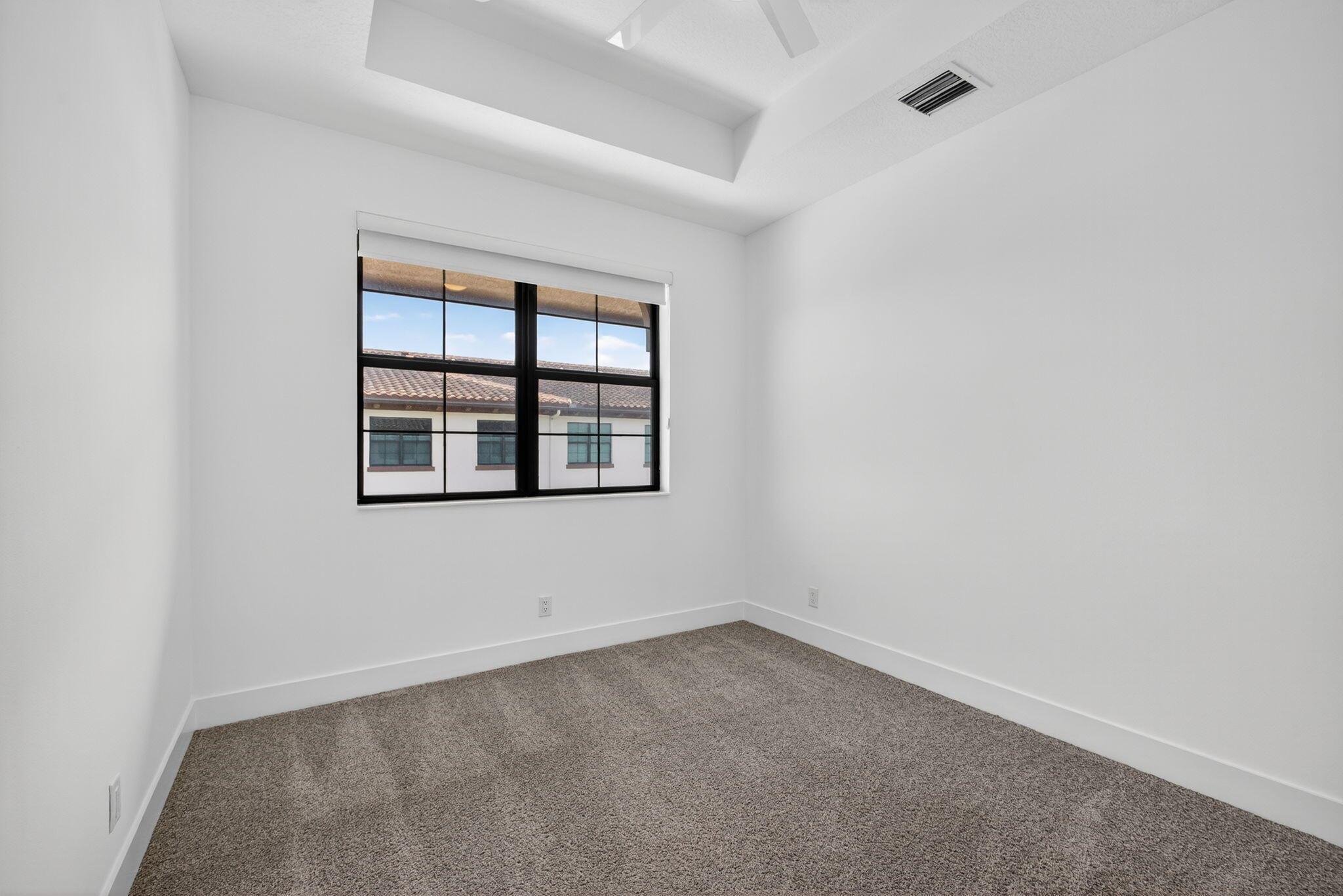 8072 Hobbes Way