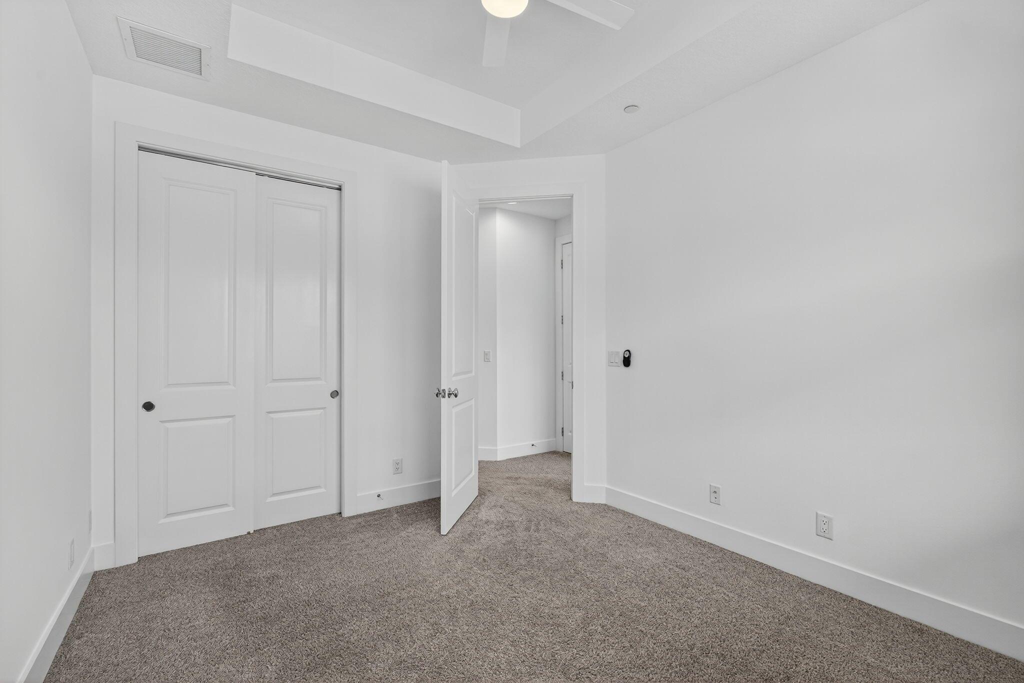 8072 Hobbes Way