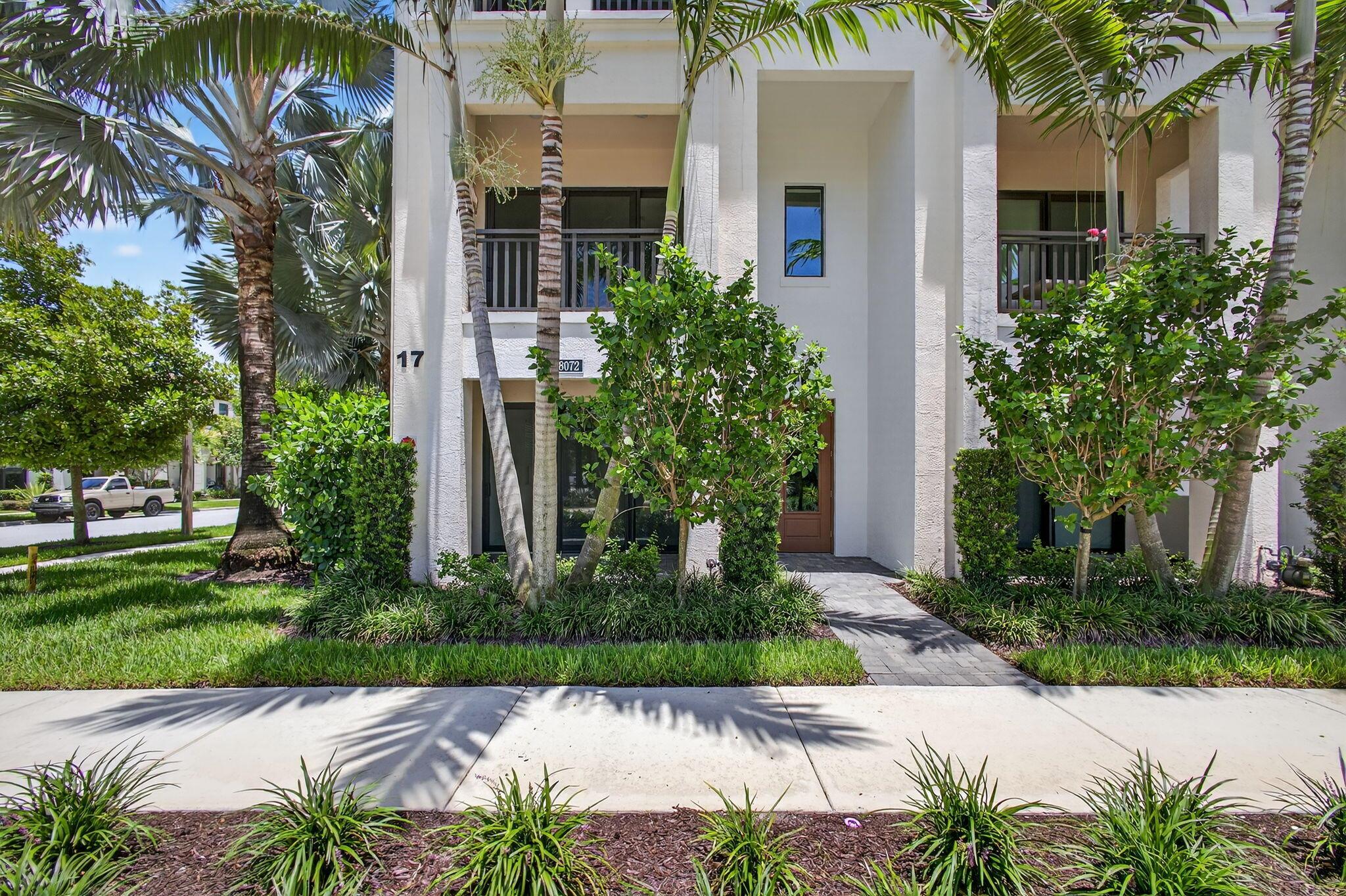 8072 Hobbes Way