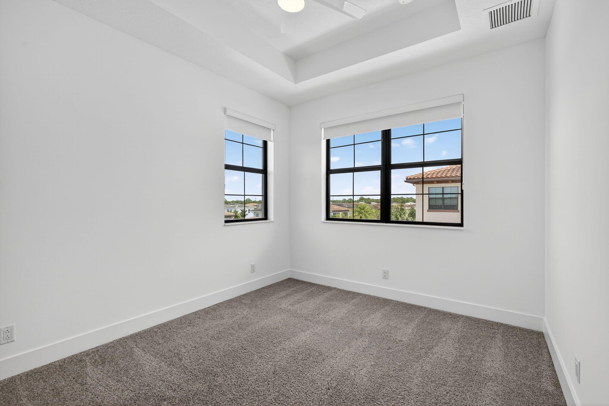 8072 Hobbes Way
