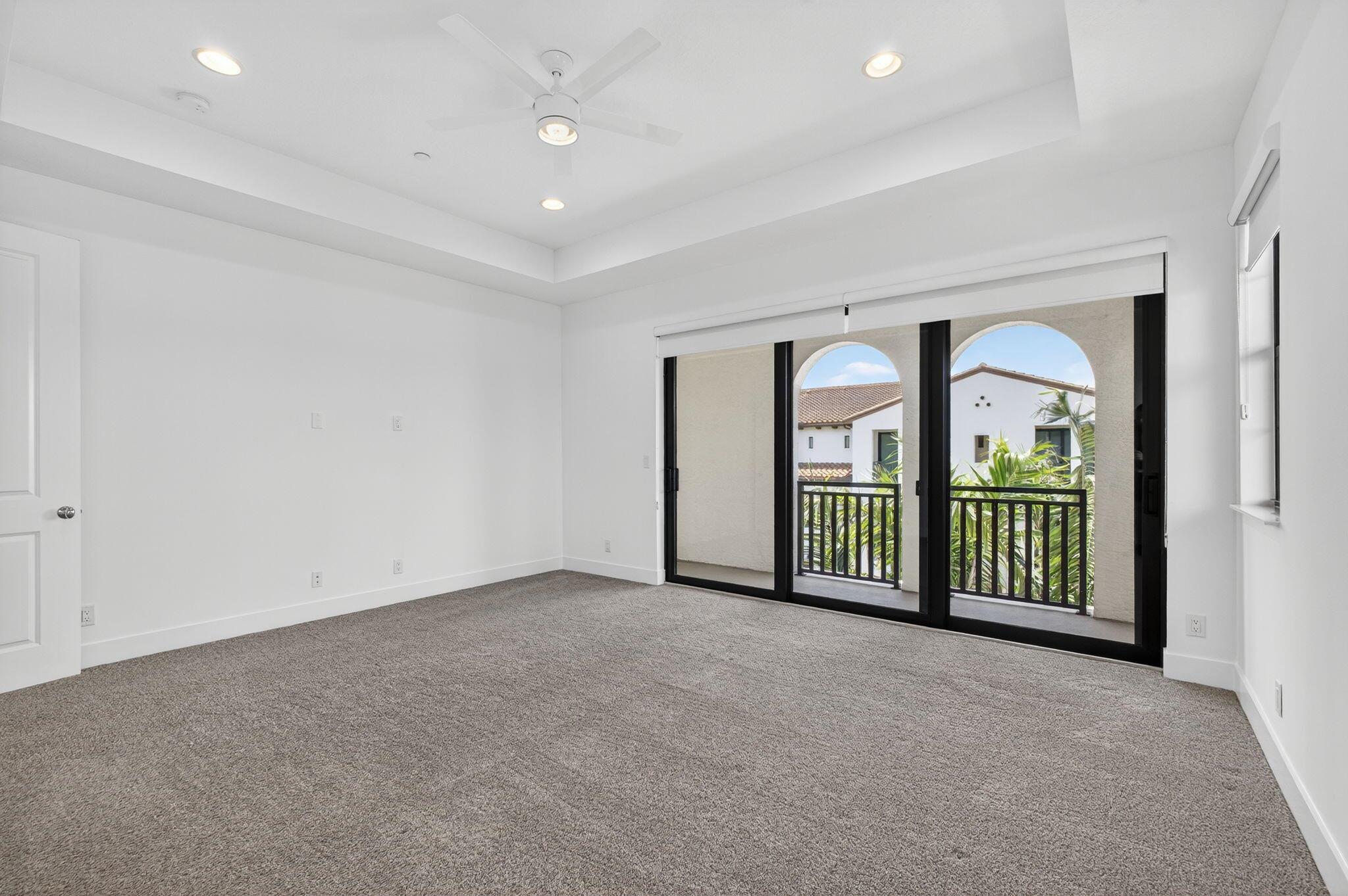 8072 Hobbes Way
