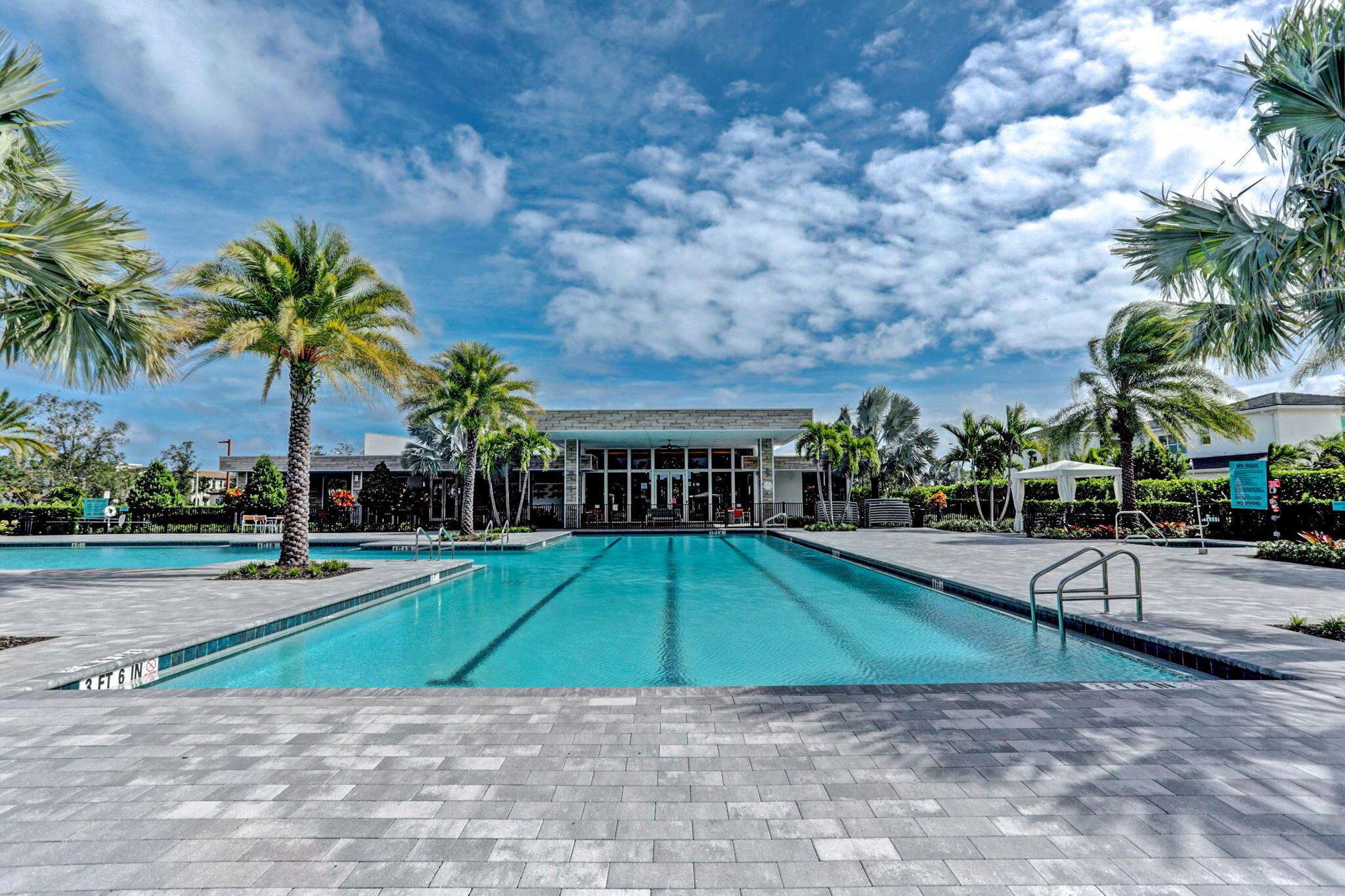 8072 Hobbes Way