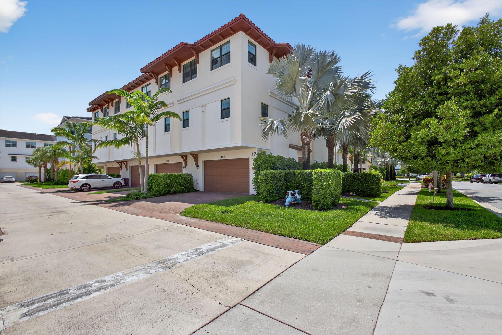 8072 Hobbes Way
