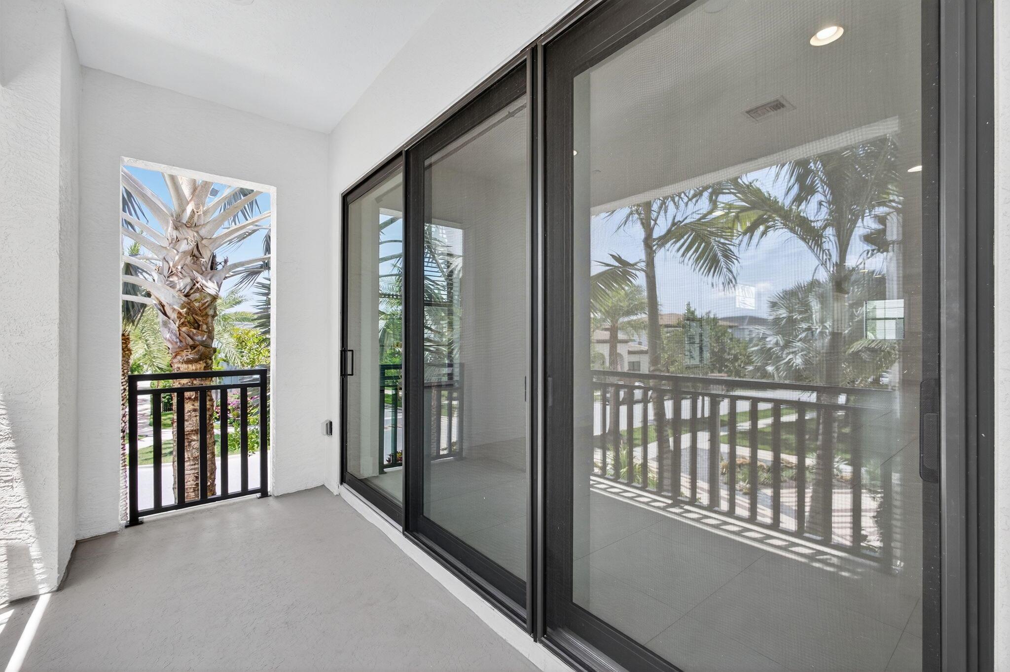8072 Hobbes Way