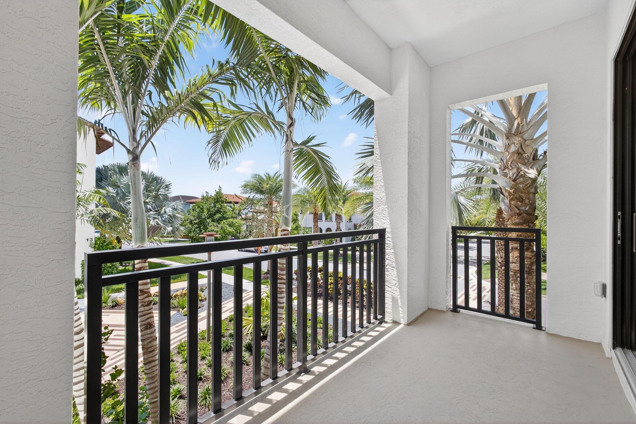 8072 Hobbes Way