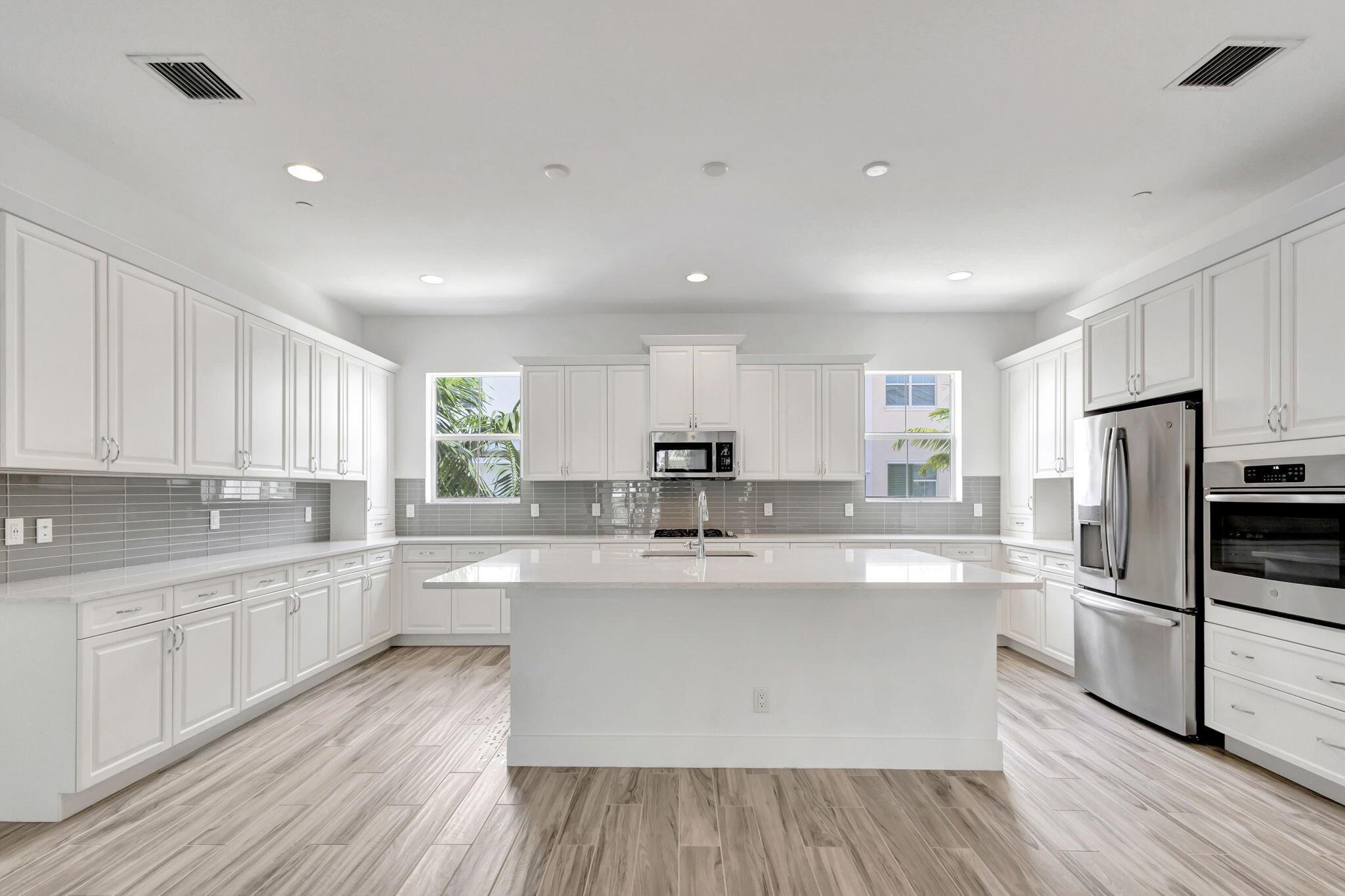 13392 Alton Road
