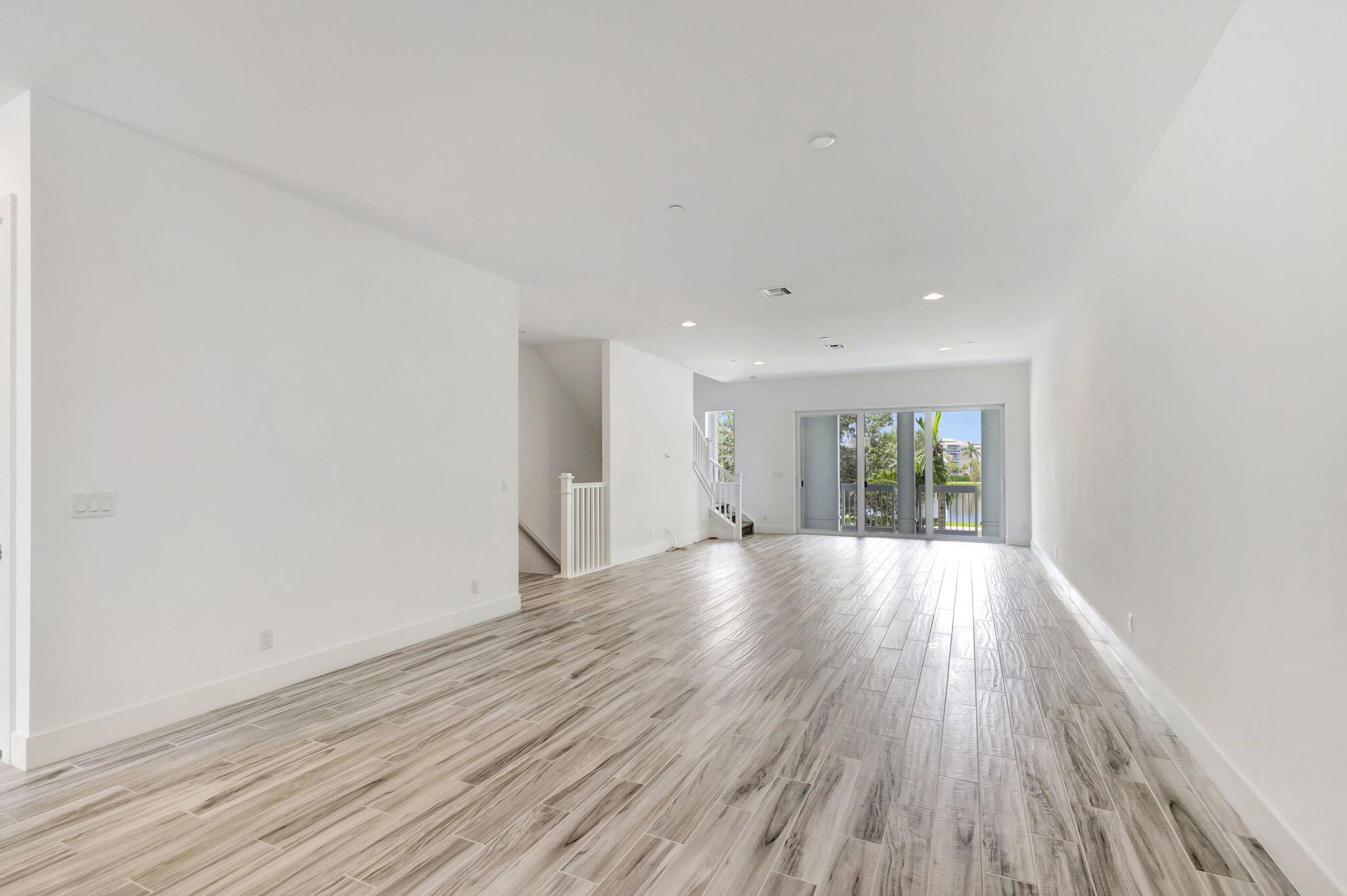 13392 Alton Road