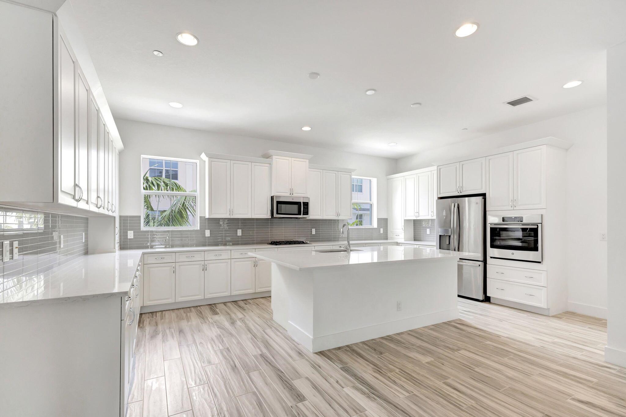 13392 Alton Road