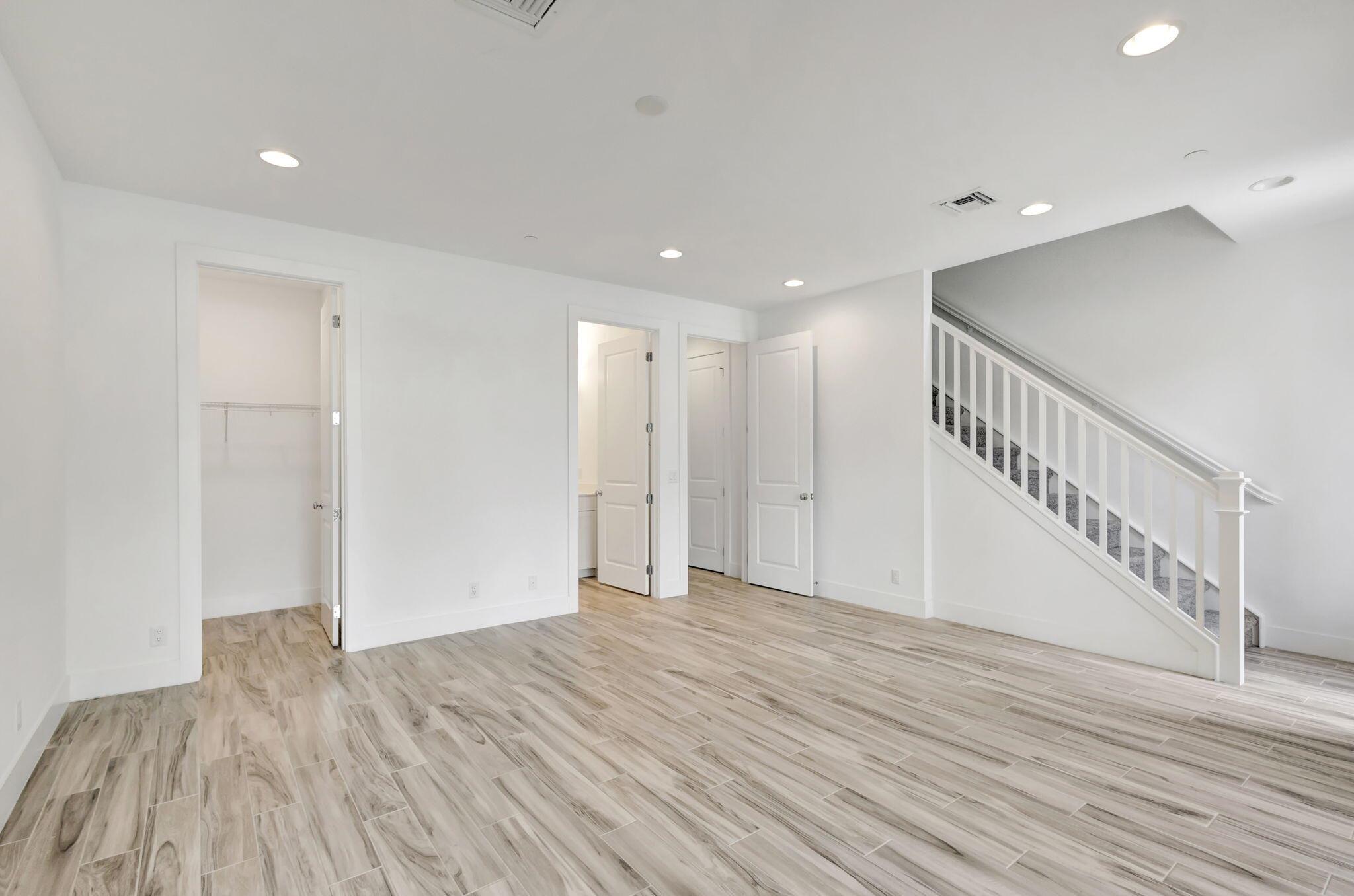 13392 Alton Road