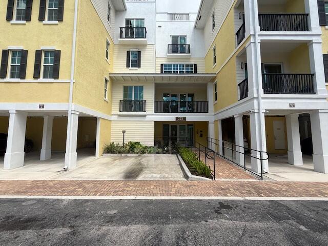 225 S Latitude Circle 406