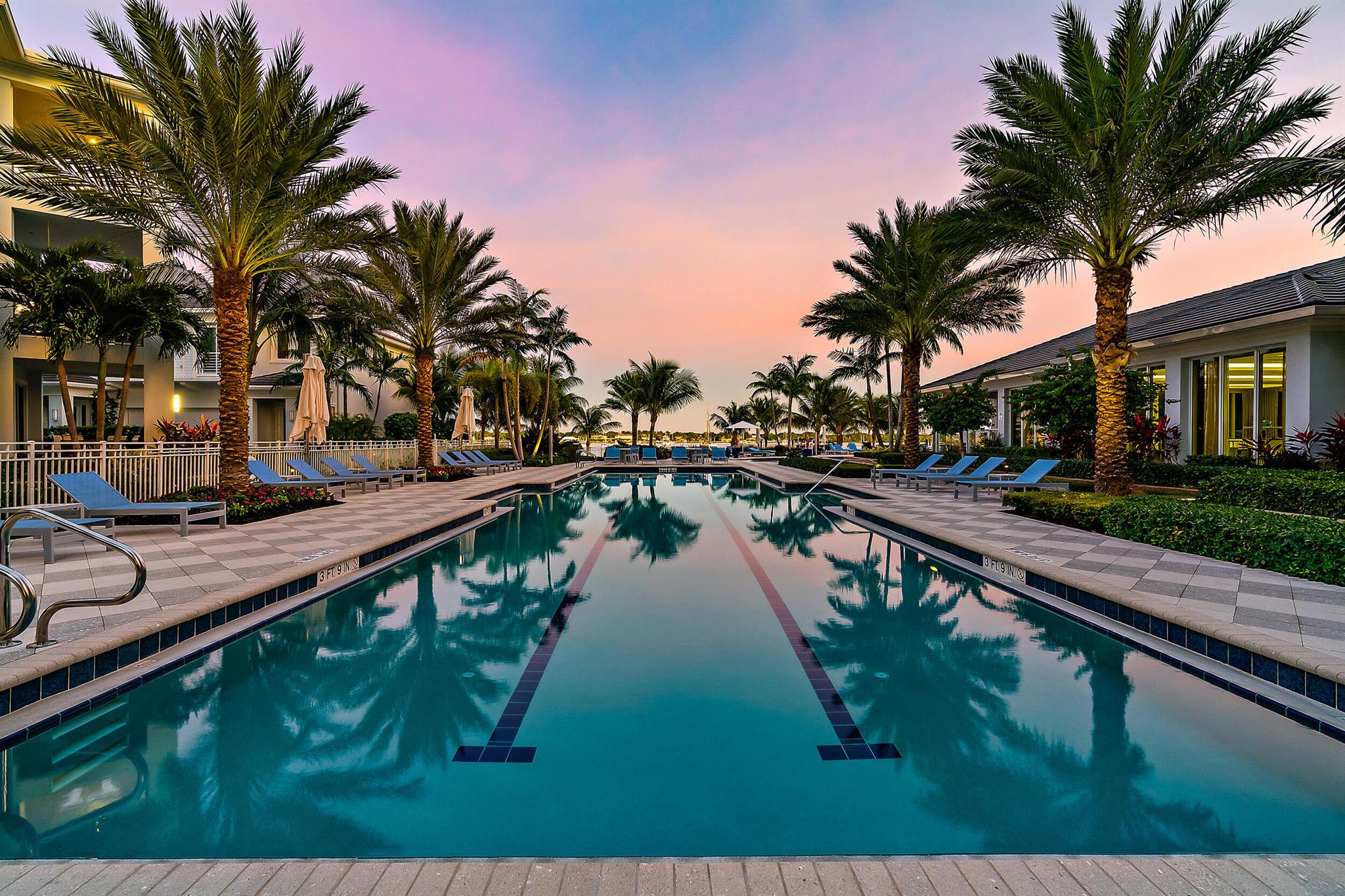 2 Water Club Way 2001