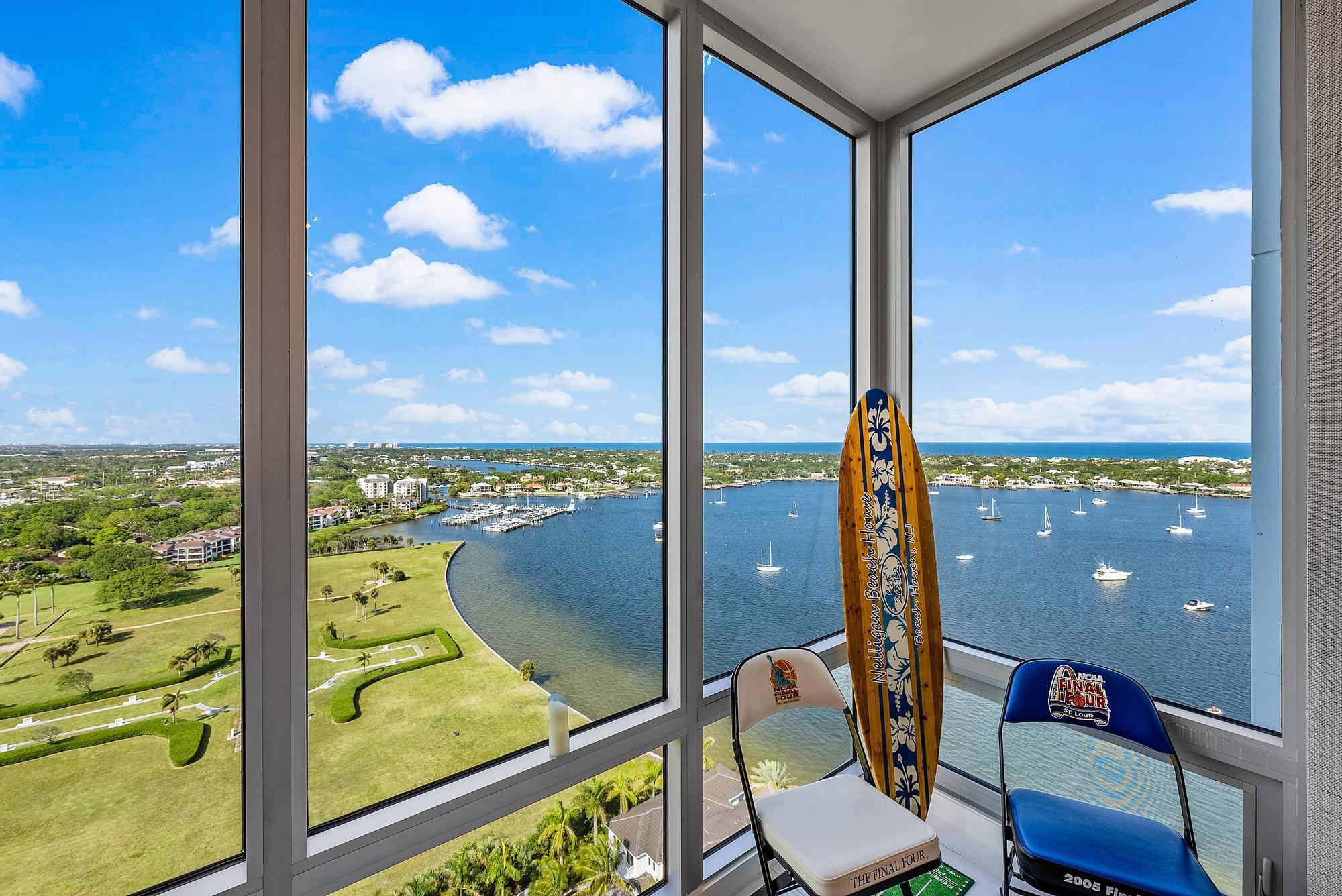 2 Water Club Way 2001