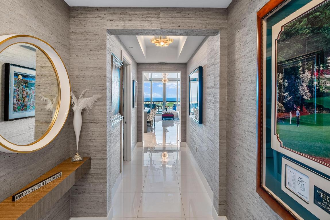 2 Water Club Way 2001