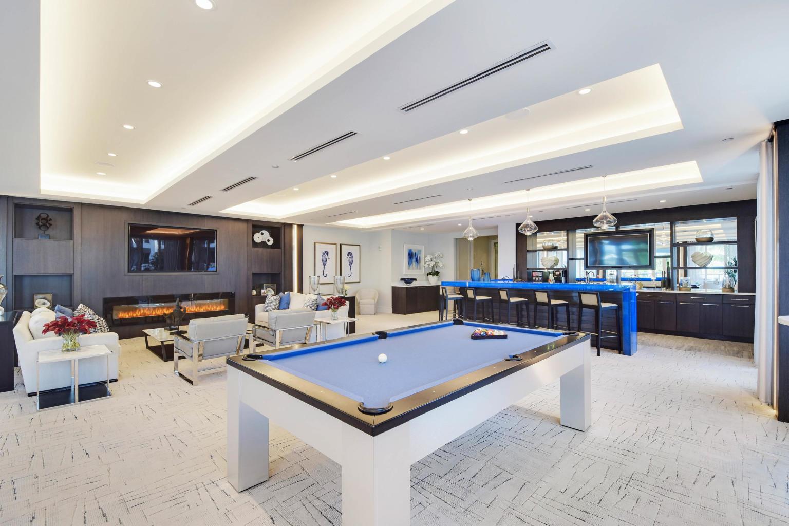 2 Water Club Way 2001