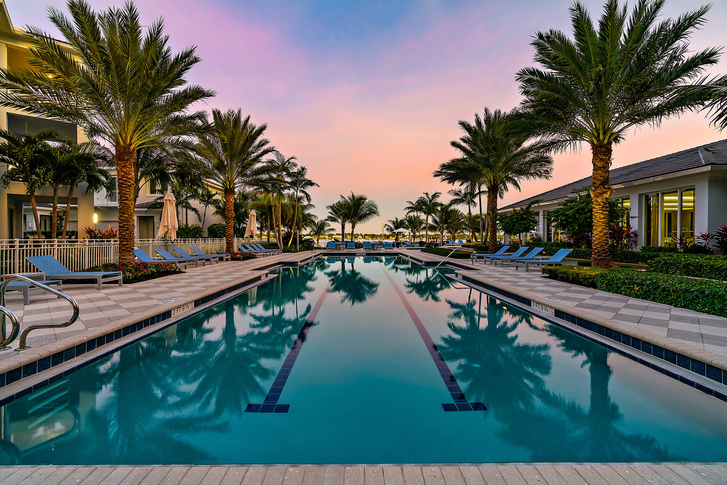 2 Water Club Way 2001