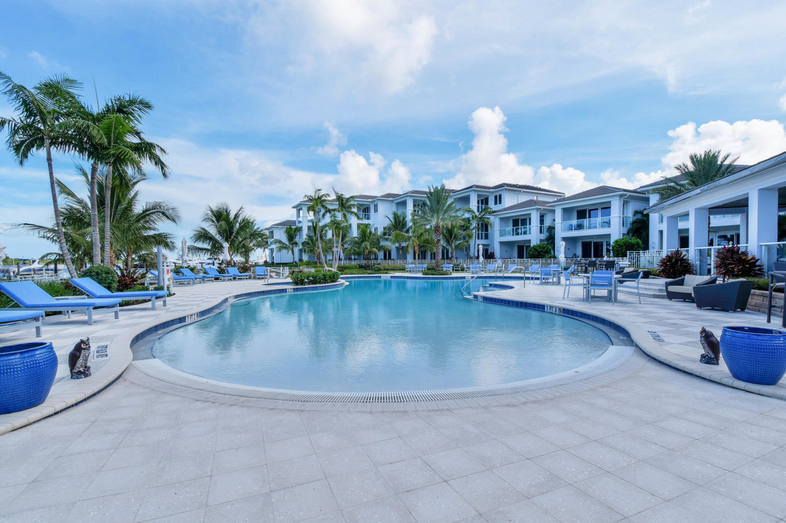2 Water Club Way 2001