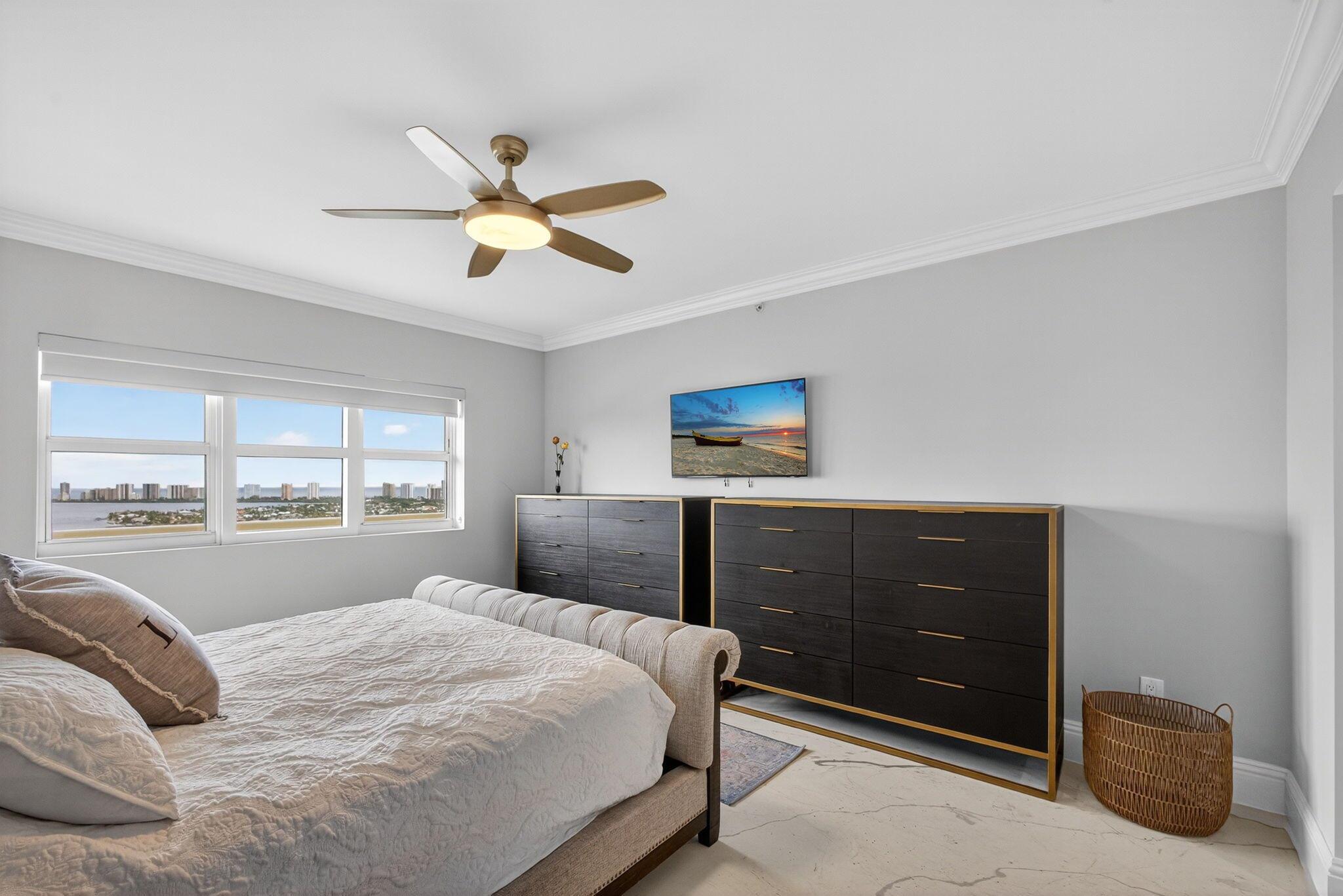 2650 Lake Shore Drive 2303