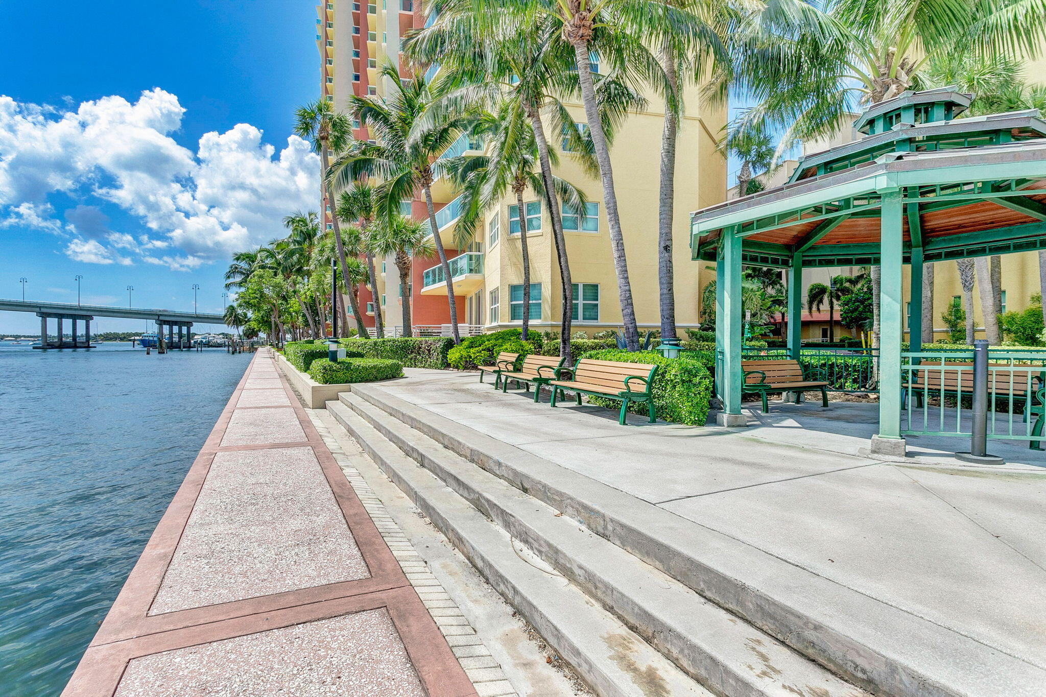 2650 Lake Shore Drive 2303