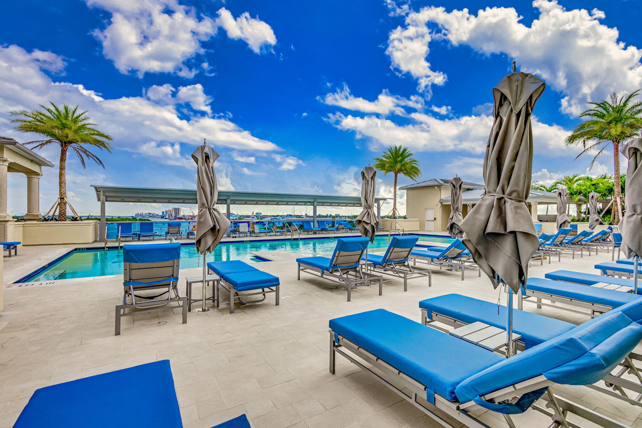 2650 Lake Shore Drive 2303